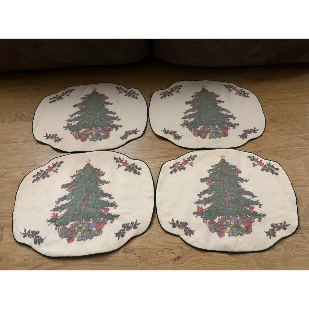 Vintage Christmas Tree Cloth Back‎ Placemats (4)
